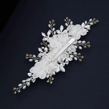 Load image into Gallery viewer, Rhinestones Pearls Yarn